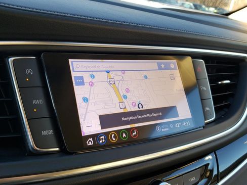 Used 2023 Buick Enclave Avenir w/ Avenir Technology Package image 21