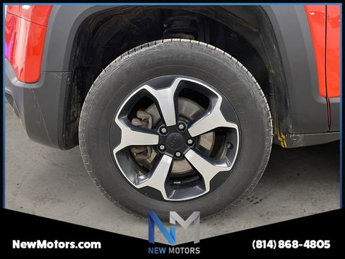 Used 2021 Jeep Renegade Trailhawk image 14