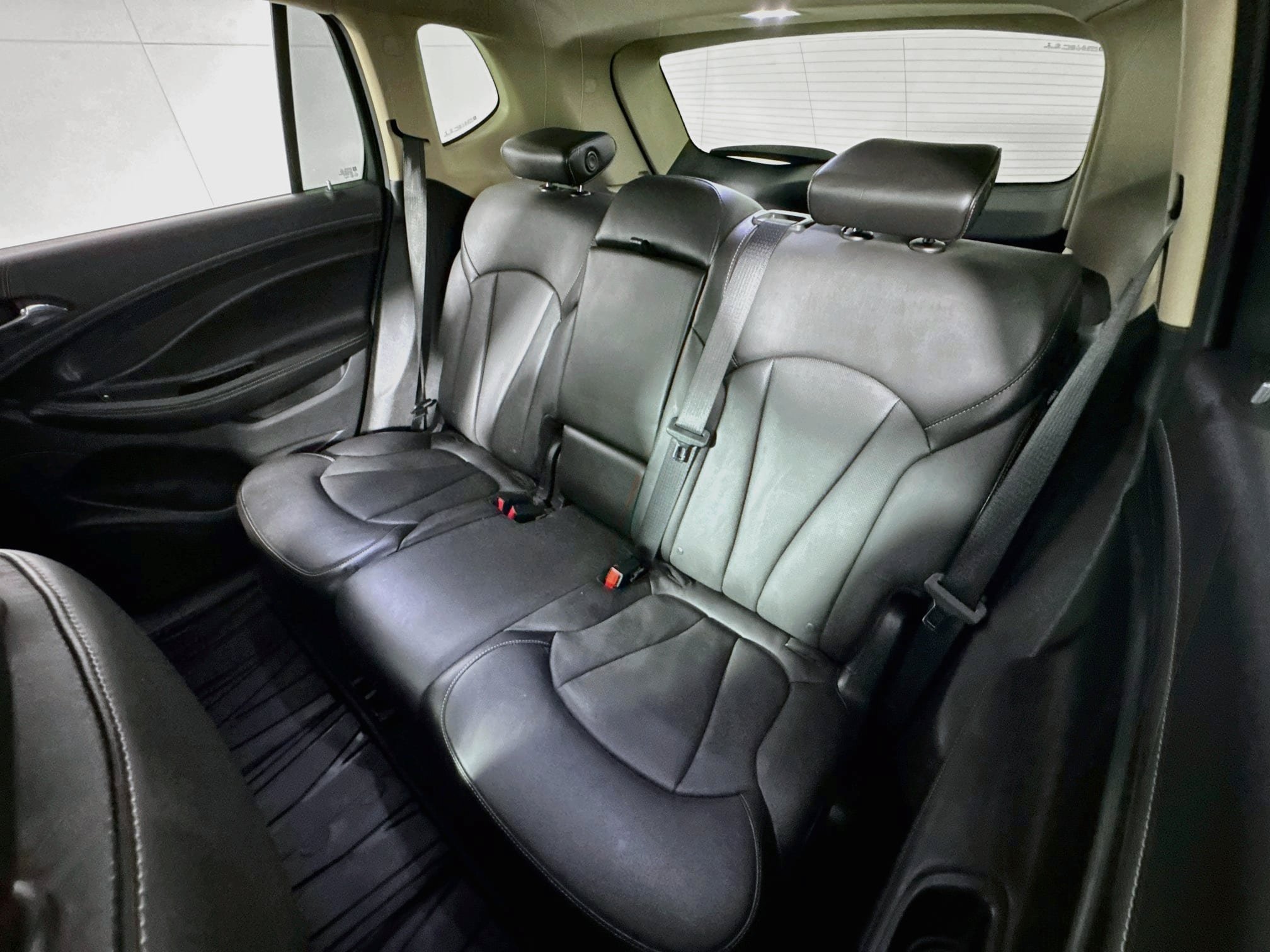Used 2017 Buick Envision Essence AWD/4WD image 22