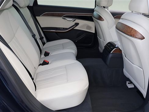 Used 2023 Audi A8 L 3.0T image 17