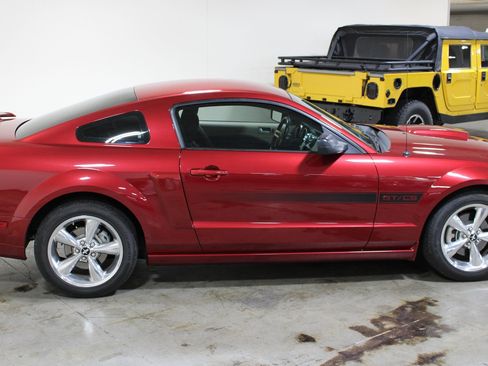 Used 2007 Ford Mustang GT RWD image 36