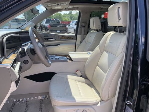 Used 2021 Cadillac Escalade Sport Platinum image 13