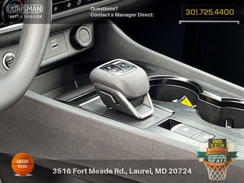 Used 2023 Nissan Rogue SV image 16