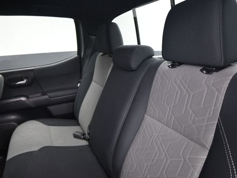 Certified 2021 Toyota Tacoma TRD Off-Road image 19