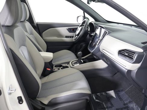 Used 2025 Subaru Forester Premium image 32