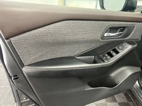 Used 2023 Nissan Rogue SV AWD/4WD image 11