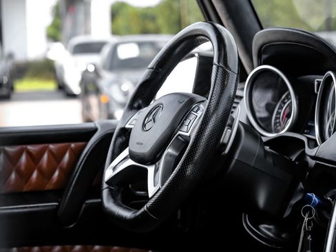 Used 2017 Mercedes-Benz G 63 AMG 4MATIC image 12