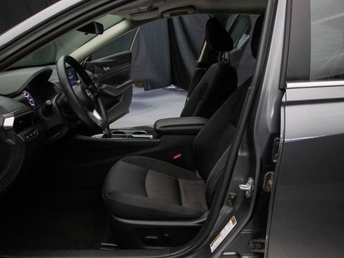 Used 2024 Nissan Altima 2.5 SV image 27