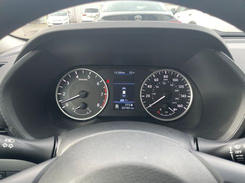 Used 2025 Nissan Sentra S image 38