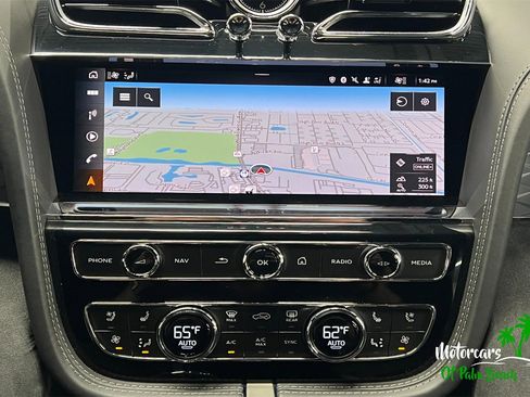 Used 2022 Bentley Bentayga Speed image 35