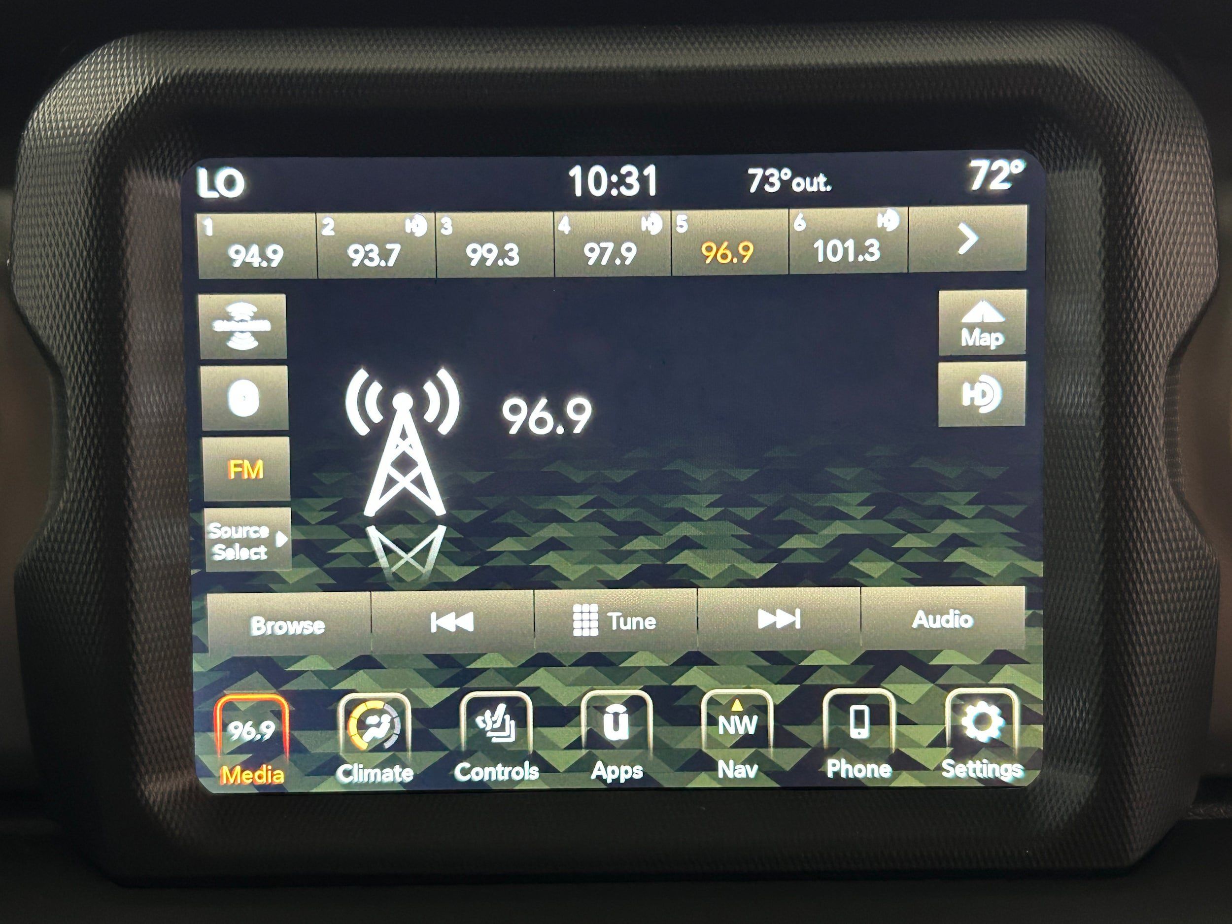 Used 2021 Jeep Gladiator Sport AWD/4WD image 5