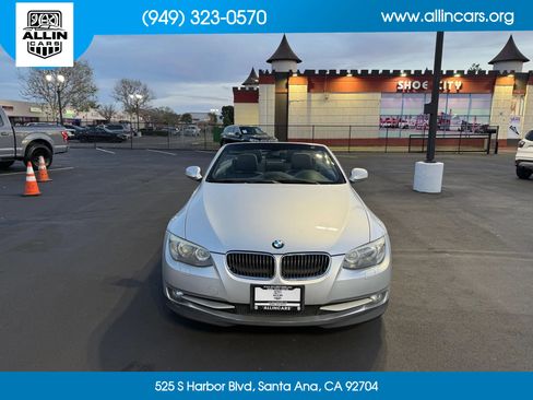 Used 2011 BMW 328i Convertible RWD image 2