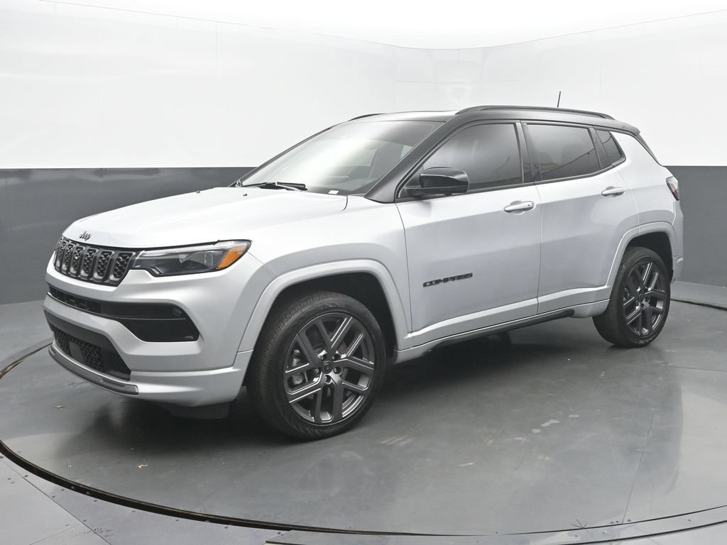 Used 2025 Jeep Compass Limited w/ Driver Assist Group I AWD/4WD image 1
