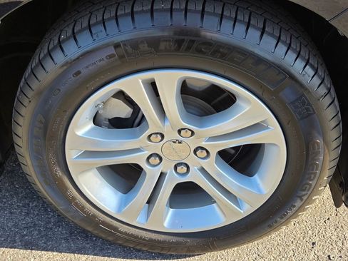 Used 2023 Dodge Charger SXT w/ Cold Weather Package RWD image 9