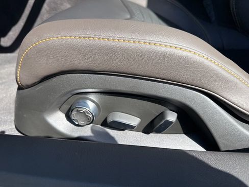 New 2026 Chevrolet Corvette E-Ray image 10