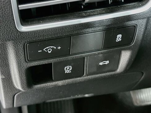 Used 2025 Hyundai Sonata SEL FWD image 17
