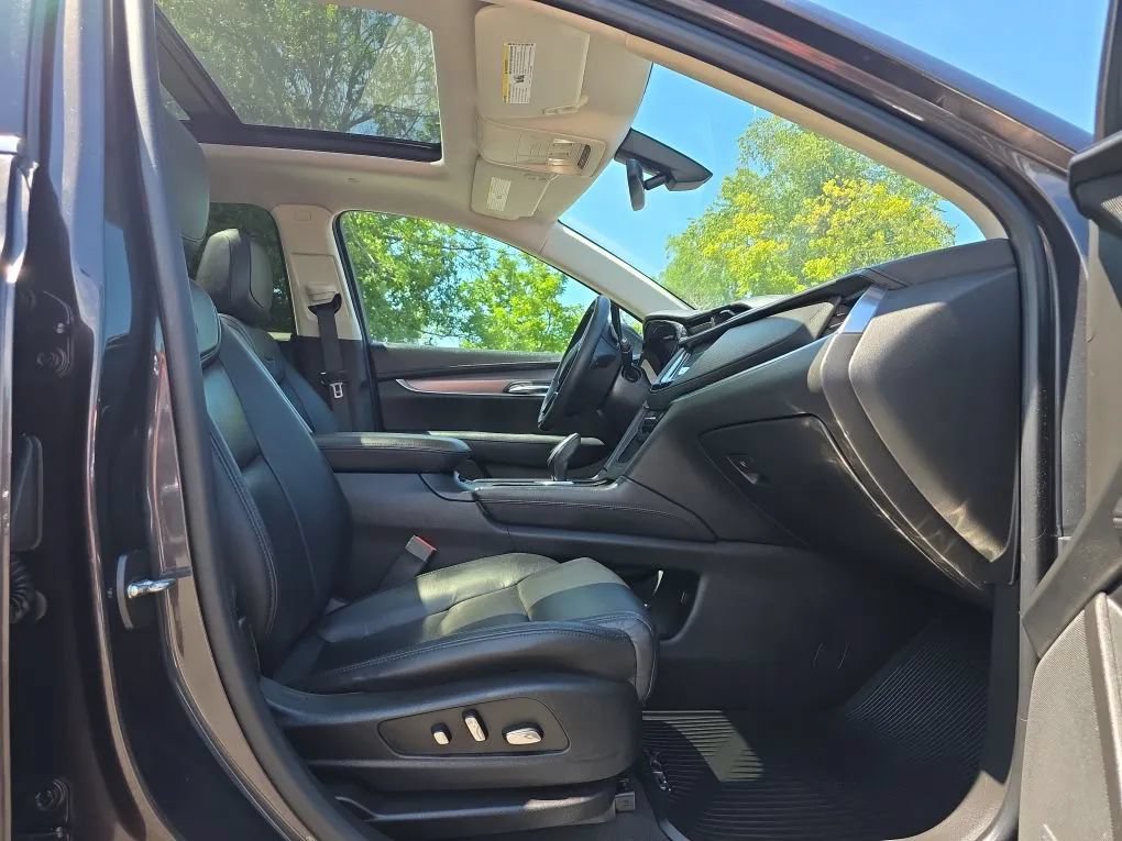 Used 2017 Cadillac XT5 Luxury FWD image 48