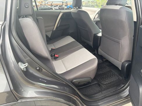 Used 2013 Toyota RAV4 LE FWD image 21
