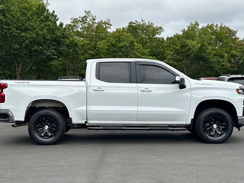 Used 2020 Chevrolet Silverado 1500 LT w/ Remote Start Package AWD/4WD image 3