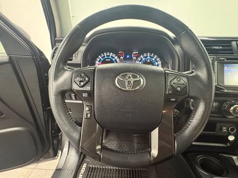 Used 2019 Toyota 4Runner TRD Off-Road Premium AWD/4WD image 16