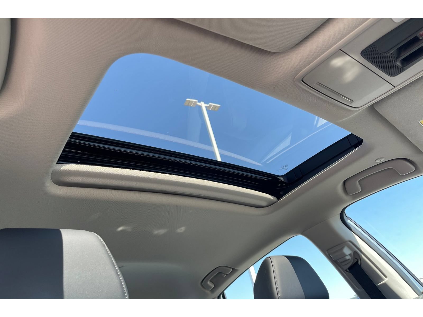 Used 2025 Honda Accord EX-L image 19
