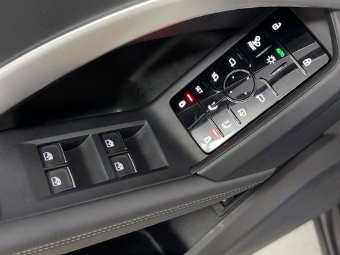 Used 2025 Audi Q5 Premium Plus w/ Premium Plus image 13