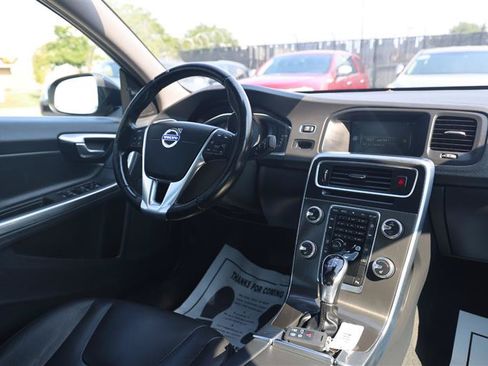 Used 2016 Volvo S60 T5 Premier w/ Convenience Package AWD/4WD image 17