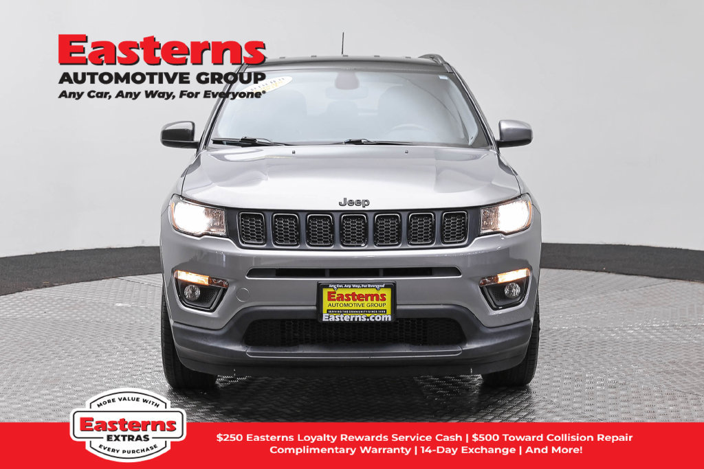 Used 2020 Jeep Compass Latitude AWD/4WD image 3
