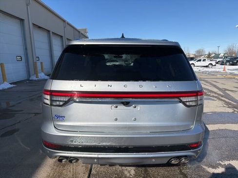 Used 2023 Lincoln Aviator Reserve w/ Equipment Group 201A image 5