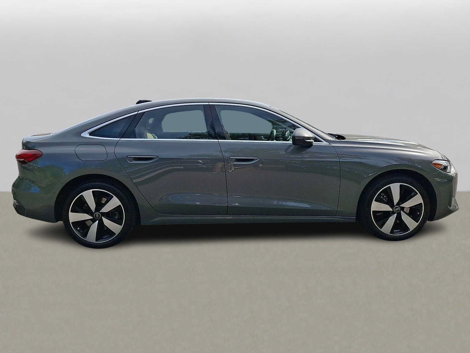 Used 2025 Audi A5 2.0T Premium Plus w/ Premium Plus AWD/4WD image 32