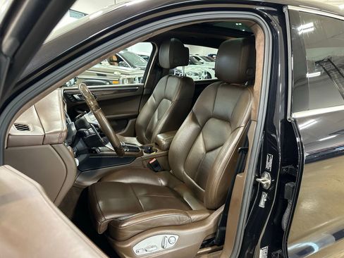 Used 2016 Porsche Macan Turbo image 14