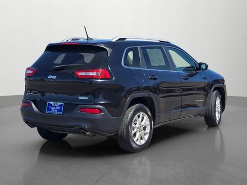 Used 2014 Jeep Cherokee Latitude AWD/4WD image 6