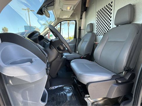 Used 2019 Ford Transit 250 148 High Roof Extended RWD image 8