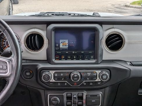 Used 2023 Jeep Gladiator Overland AWD/4WD image 19