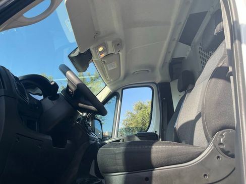 Used 2023 RAM ProMaster 2500 FWD image 6