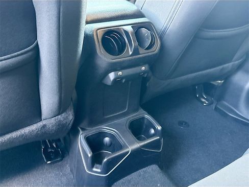 Used 2021 Jeep Wrangler Unlimited Sport image 27