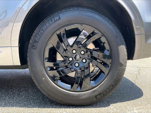 Certified 2025 Land Rover Discovery Sport S AWD/4WD image 10