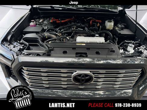 Used 2025 Toyota Tacoma Limited image 22