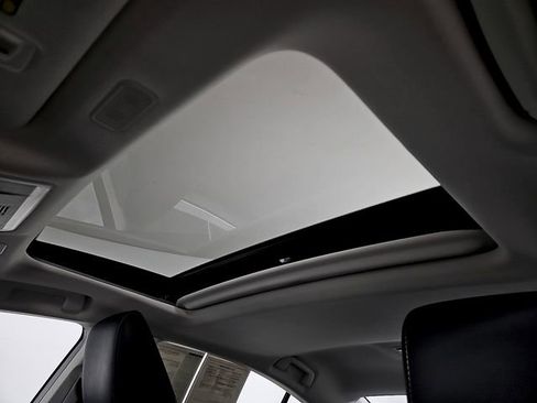 Used 2024 Lexus ES 350 w/ Premium Package image 16