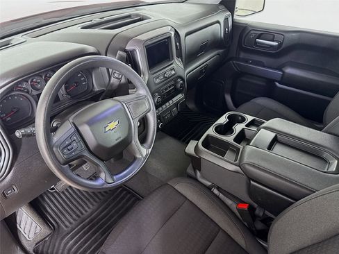 Used 2022 Chevrolet Silverado 1500 Custom image 11