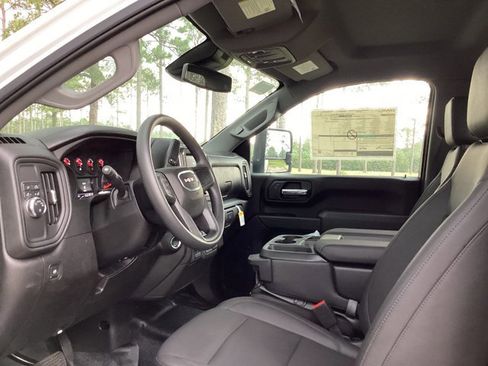 New 2025 GMC Sierra 2500 Pro w/ Convenience Package image 17