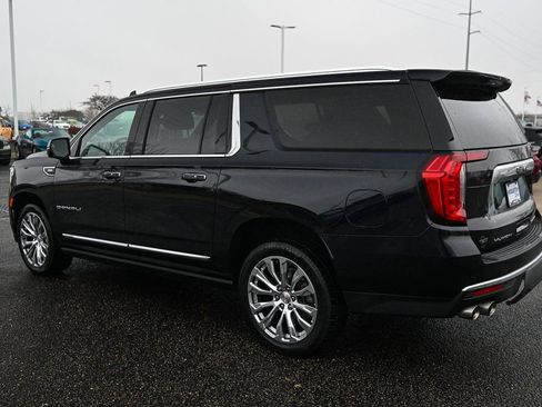 Used 2023 GMC Yukon XL Denali image 7
