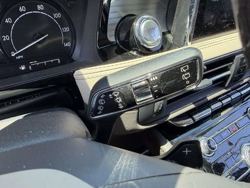 Used 2022 Lincoln Corsair AWD w/ Premium Package image 27