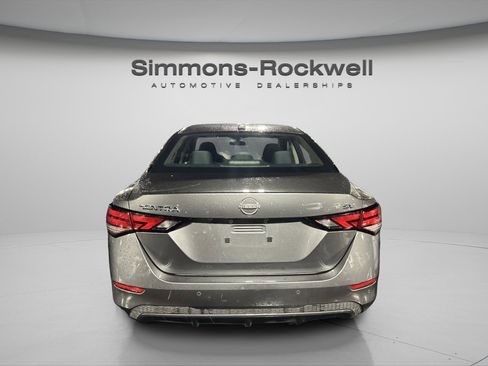 Used 2024 Nissan Sentra SV image 5