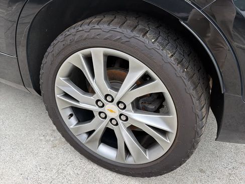 Used 2019 Chevrolet Blazer Premier w/ Sun and Wheels Package AWD/4WD image 10