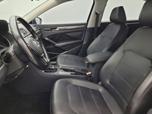 Used 2016 Volkswagen Passat 1.8T SE image 17