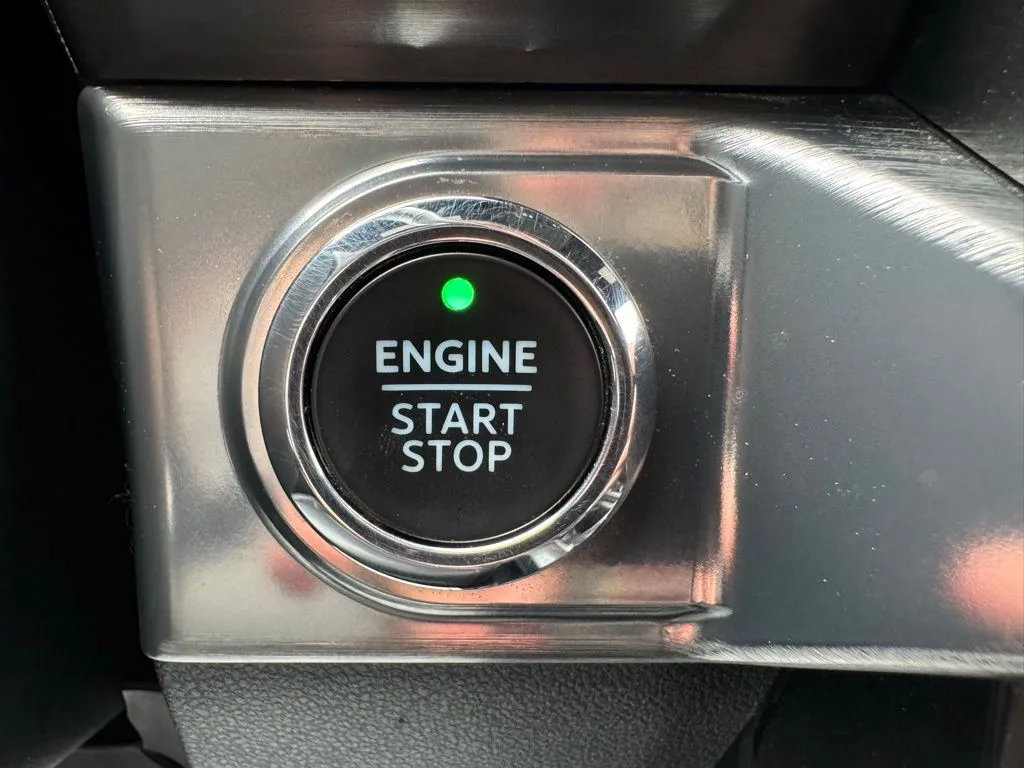 Used 2023 Ford F150 Lariat w/ Equipment Group 502A High AWD/4WD image 26