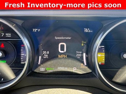 Used 2023 Jeep Wrangler Unlimited w/ Convenience Group AWD/4WD image 5