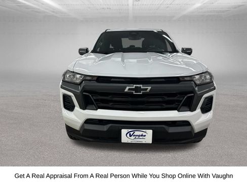 Used 2024 Chevrolet Colorado LT AWD/4WD image 5