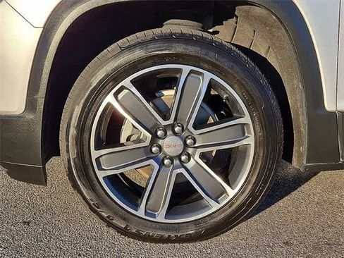 Certified 2020 GMC Acadia SLT image 40